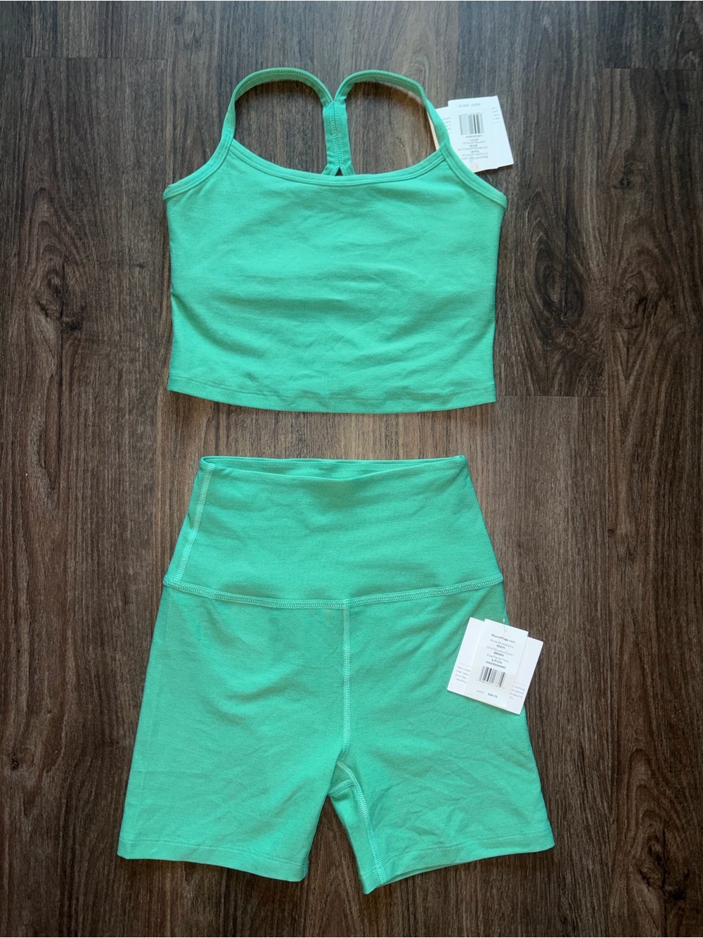NWT Beyond Yoga Green Bike Set